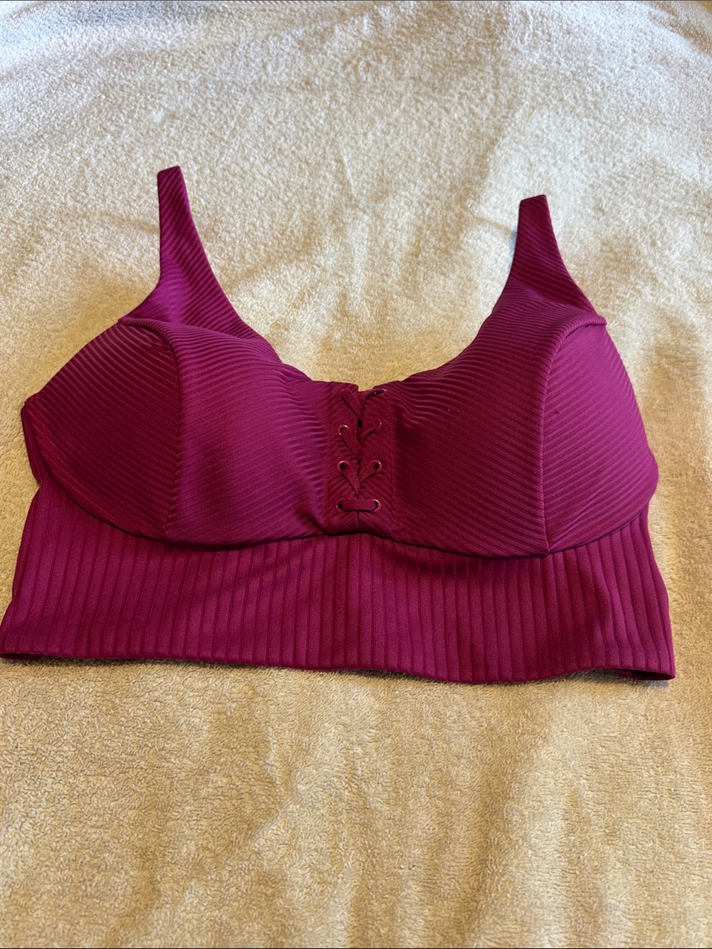 NWOT Victoria’s Secret On Point Ribbed Longline Sports Bra in Deep Magenta 34DD